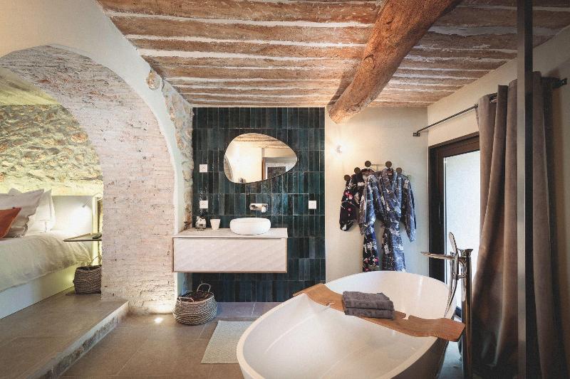 Bastide Sainte Trinide image