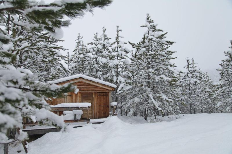 Terre Des Baronnies Cabanes image