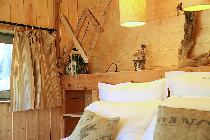 Terre Des Baronnies Cabanes image
