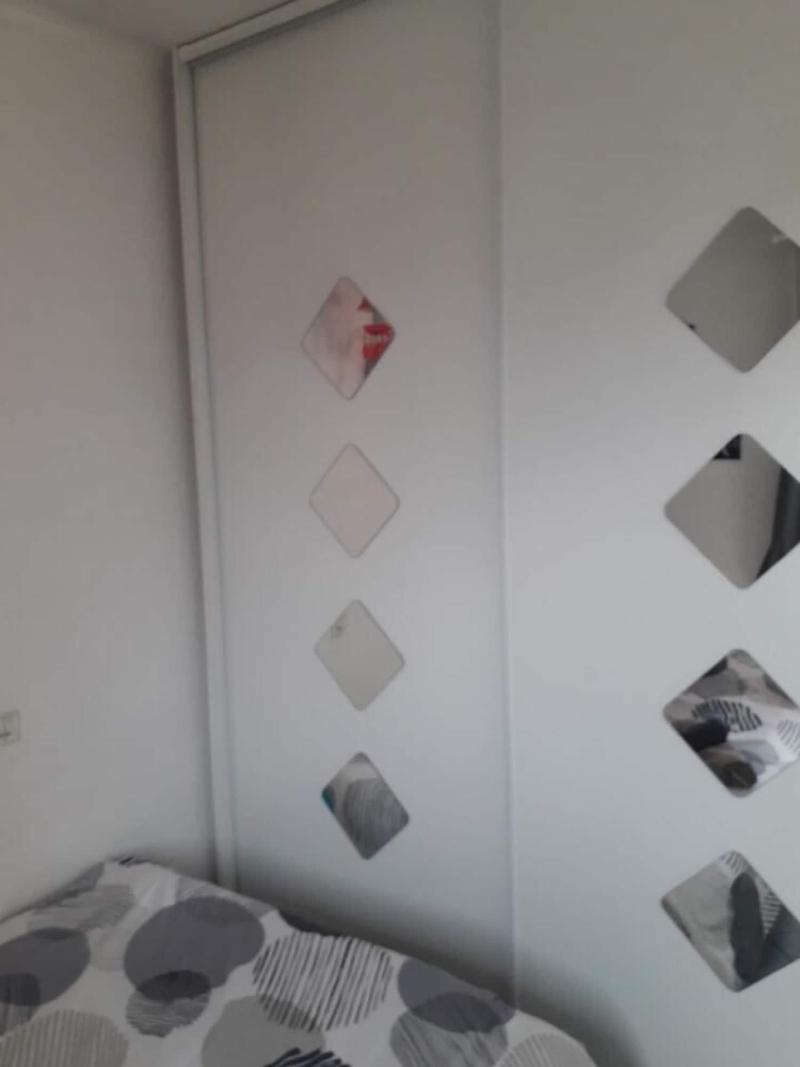 Aux Deux Lots image