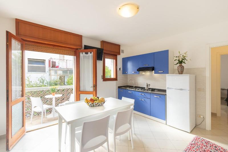 Villa Alpi image