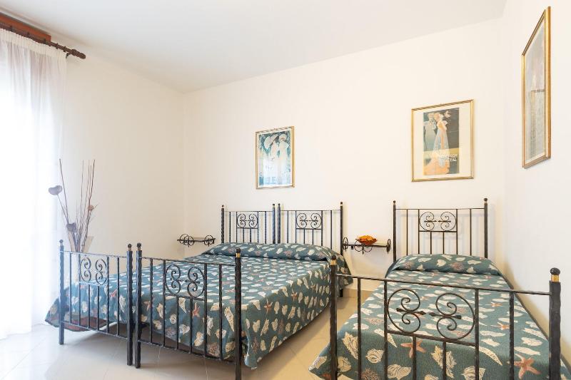 Villa Alpi image