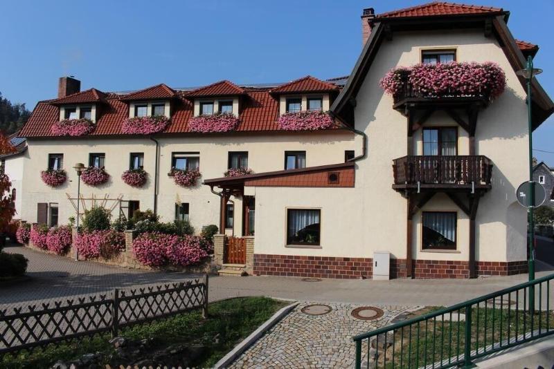 Gasthaus & Pension Zur Grünen Eiche image