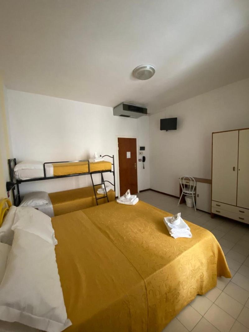 Hotel Terminus image