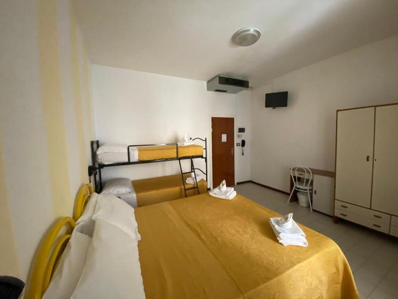 Hotel Terminus image