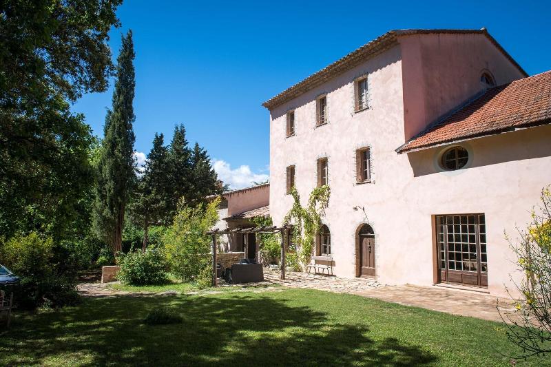 Commanderie De Peyrassol Bastide De La Rouviere image