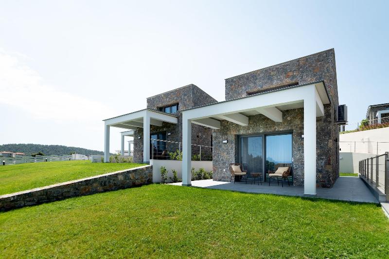 Terra Olivia Luxury Villas And Suites image