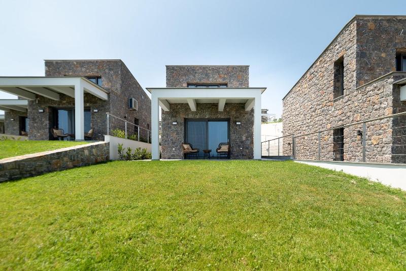 Terra Olivia Luxury Villas And Suites image