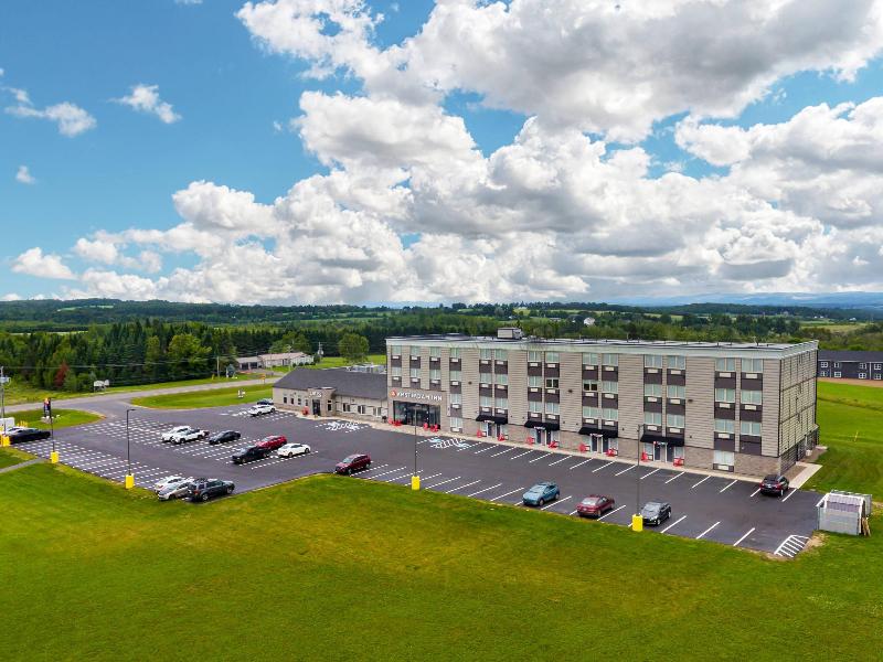 Amsterdam Inn & Suites Florenceville-Bristol image
