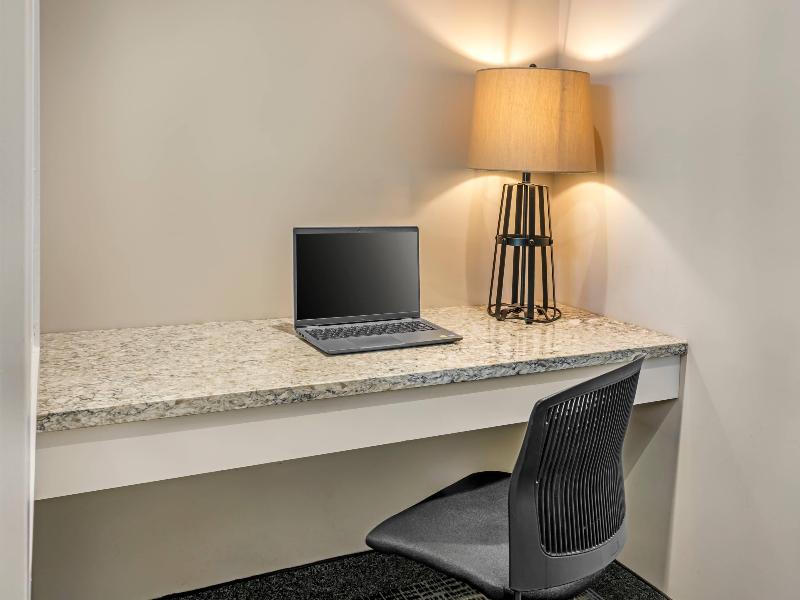 Amsterdam Inn & Suites Florenceville-Bristol image