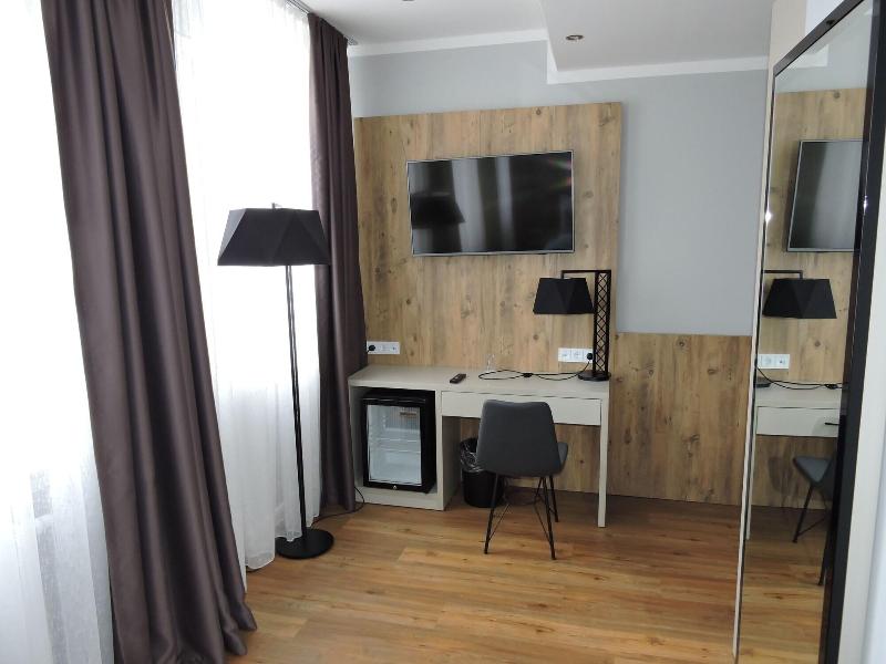 Elens Hotel image