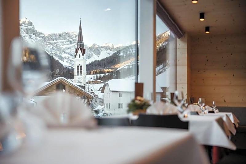 Berghotel Sanva image