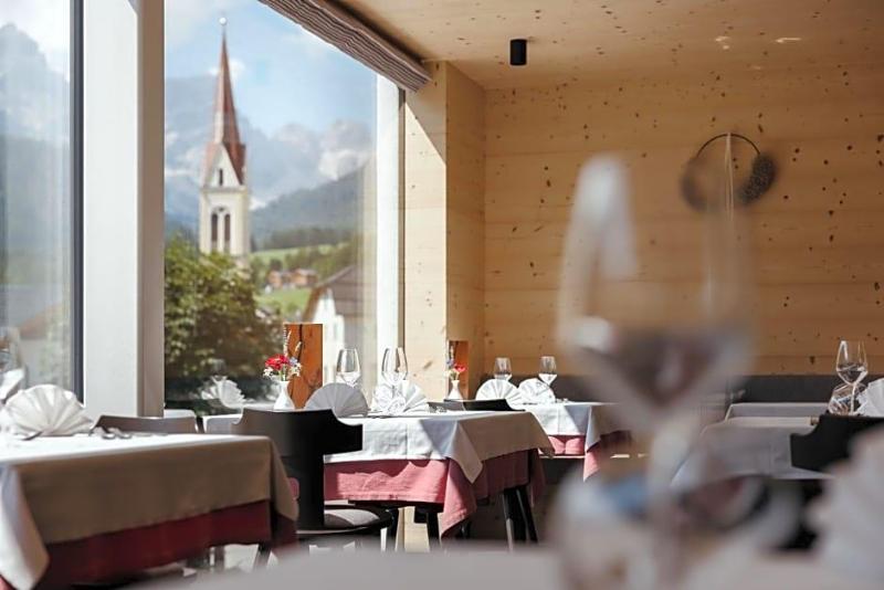 Berghotel Sanva image