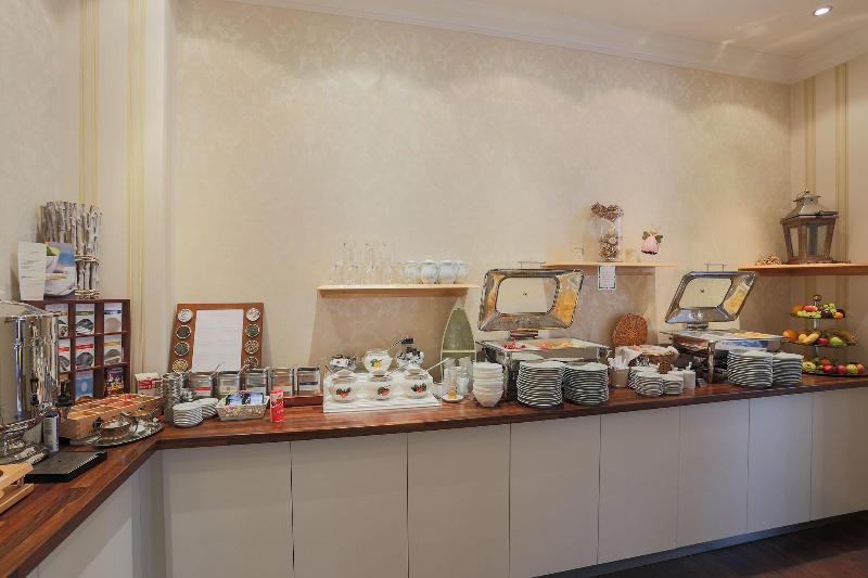Hotel Strandvilla Janine image