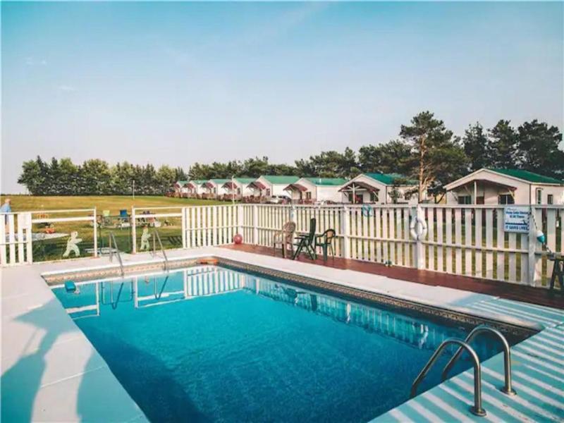 Island Life Cottage image