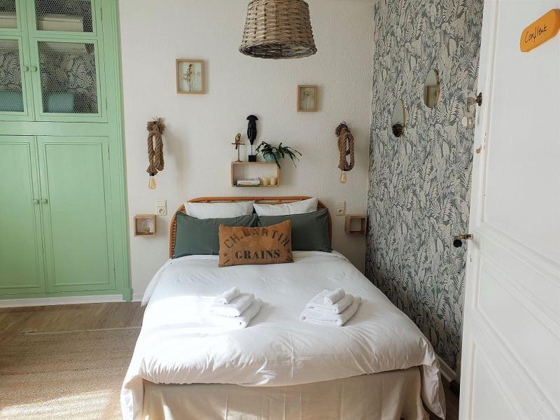 L Abri Sous Roche Chambres D Ha Tes image