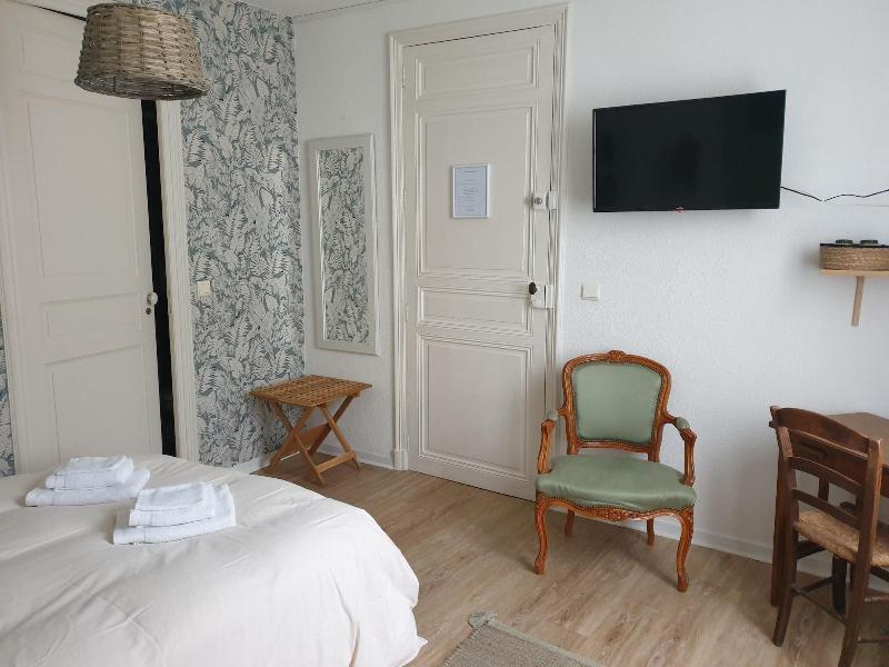 L Abri Sous Roche Chambres D Ha Tes image