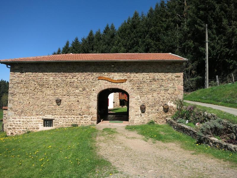 Ferme Des Entremains image