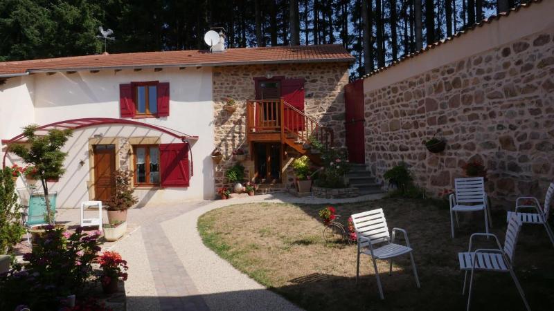 Ferme Des Entremains image