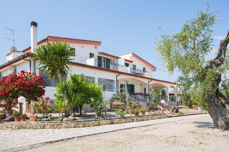 Villa Vesta image