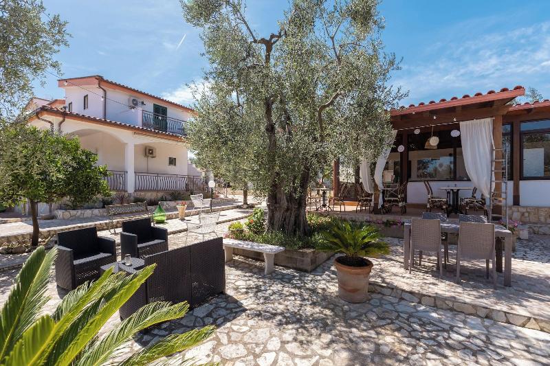 Villa Vesta image