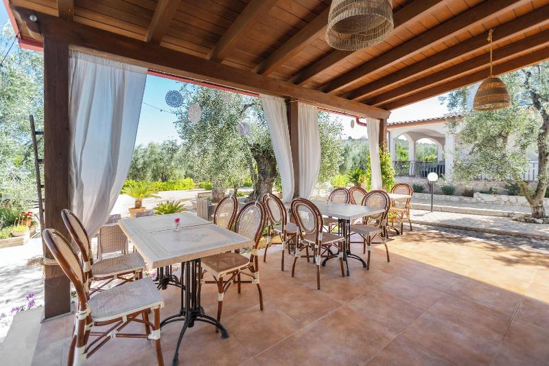 Villa Vesta image