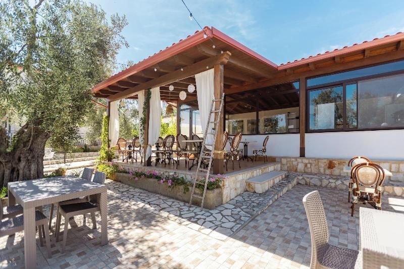 Villa Vesta image