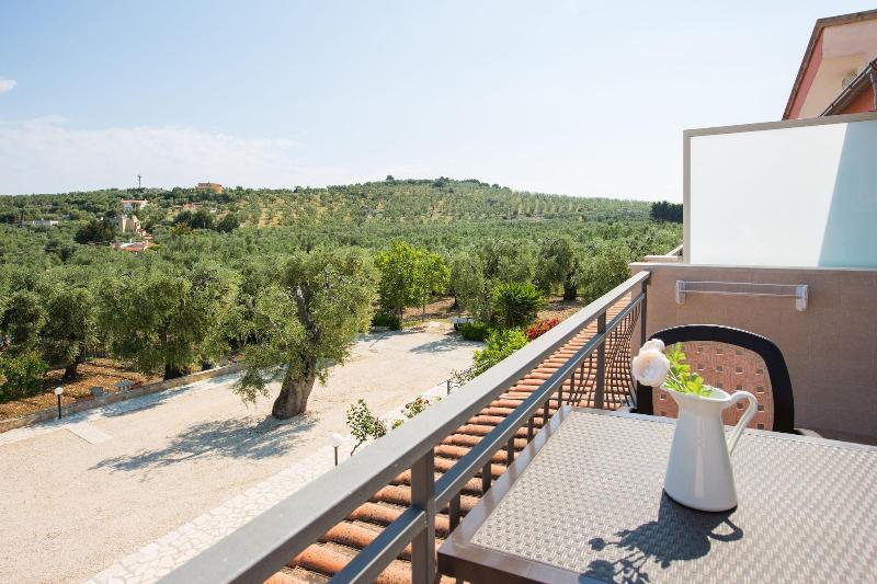 Villa Vesta image