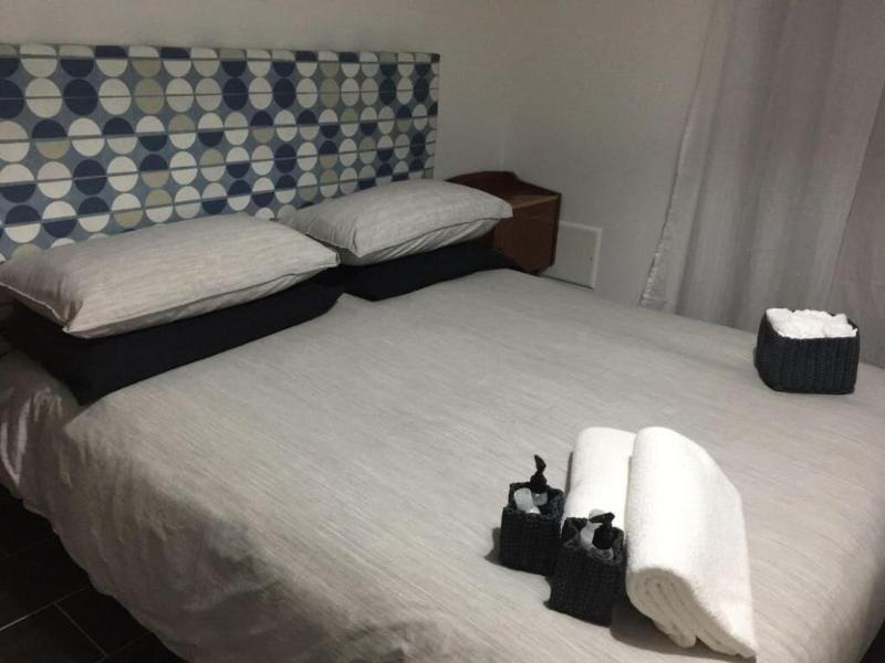 Bed And Breakfast Style image
