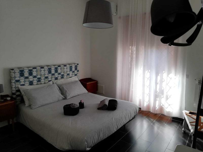 Bed And Breakfast Style image