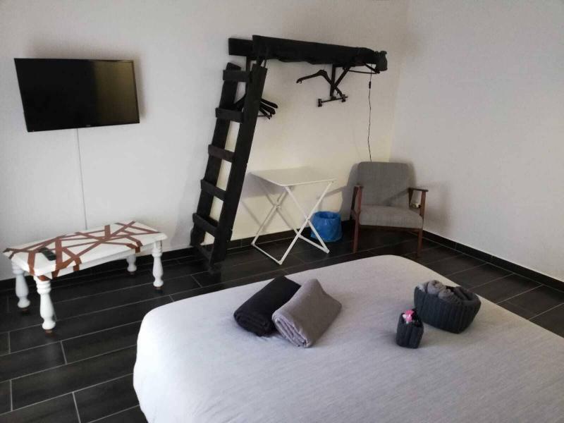 Bed And Breakfast Style image