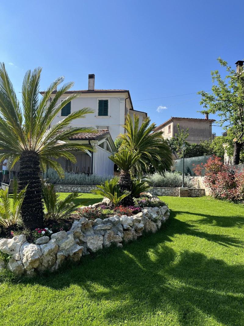 Albergo La Perla Della Valle image