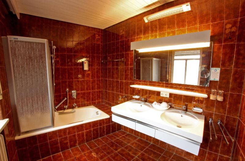 Gesundheitshotel Ra Ssle image