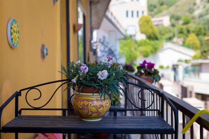 La Casa Gialla image