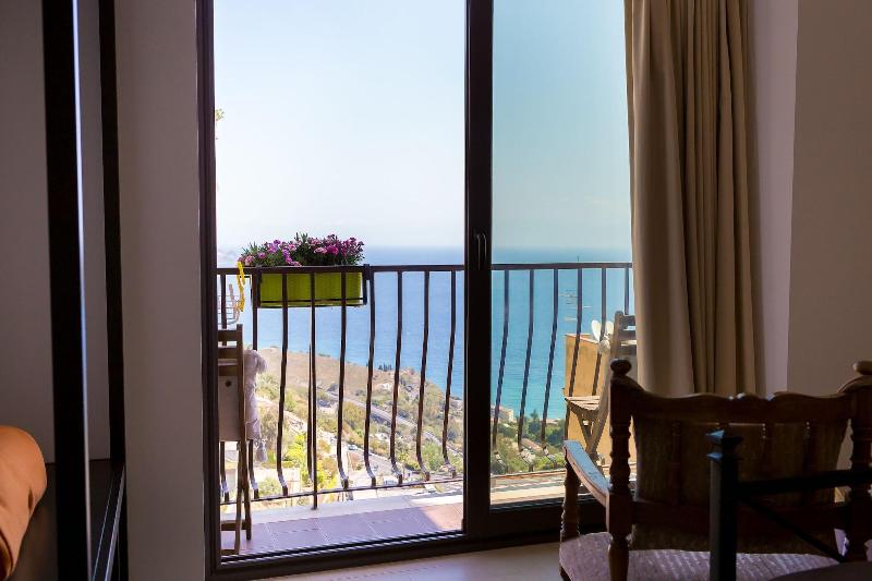 La Casa Gialla image