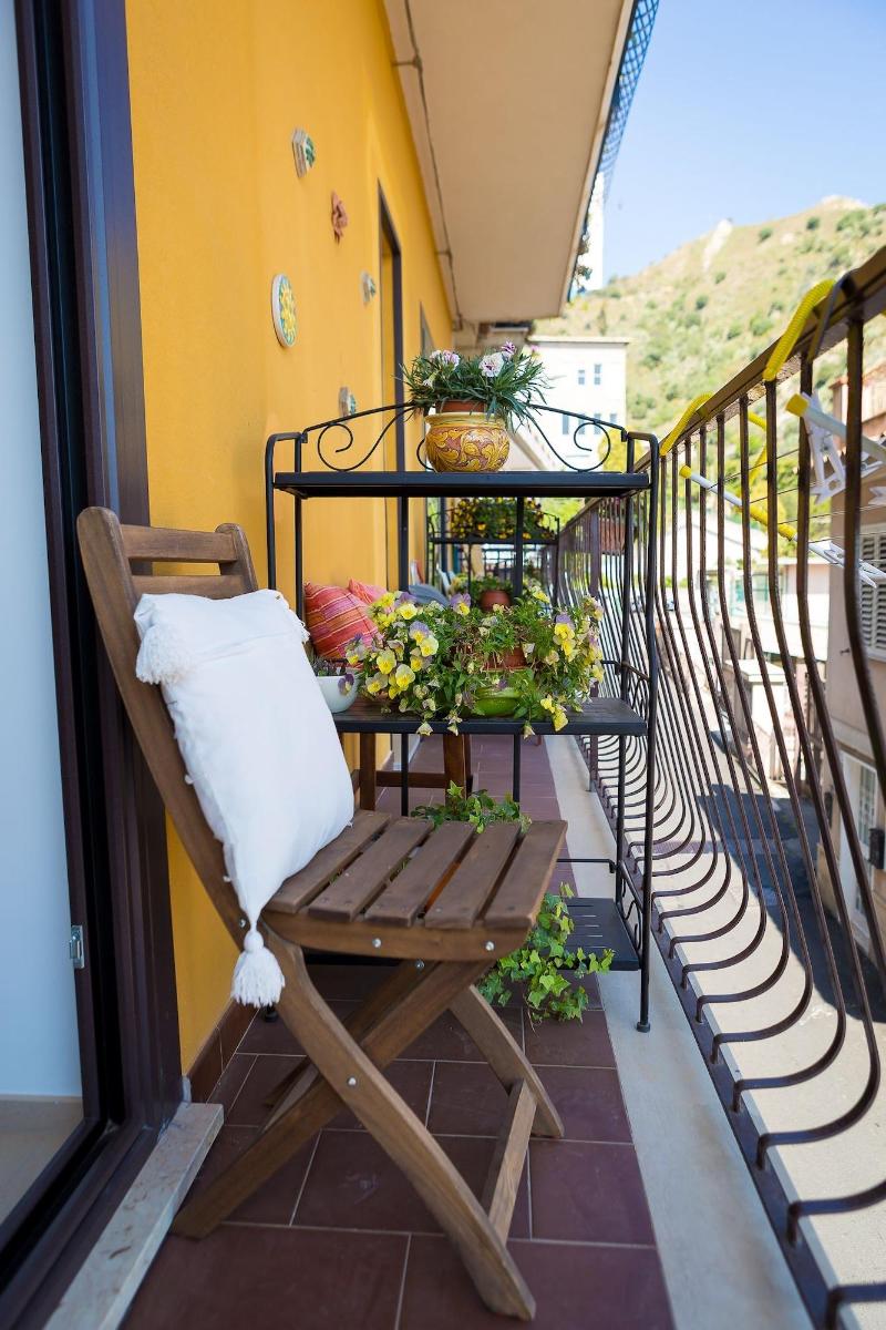 La Casa Gialla image