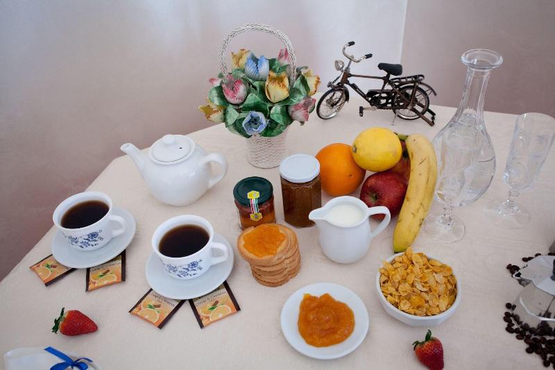 Flower Bed Breakfast image