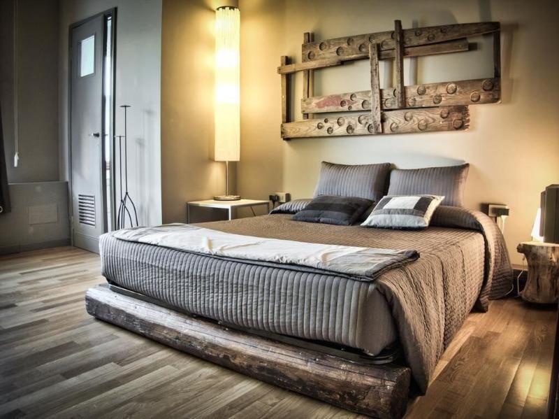 Bed Pia Art image