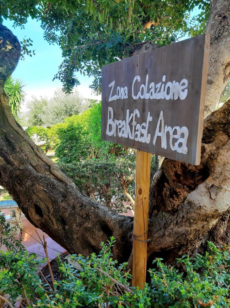 Grotta Dei Puntali image