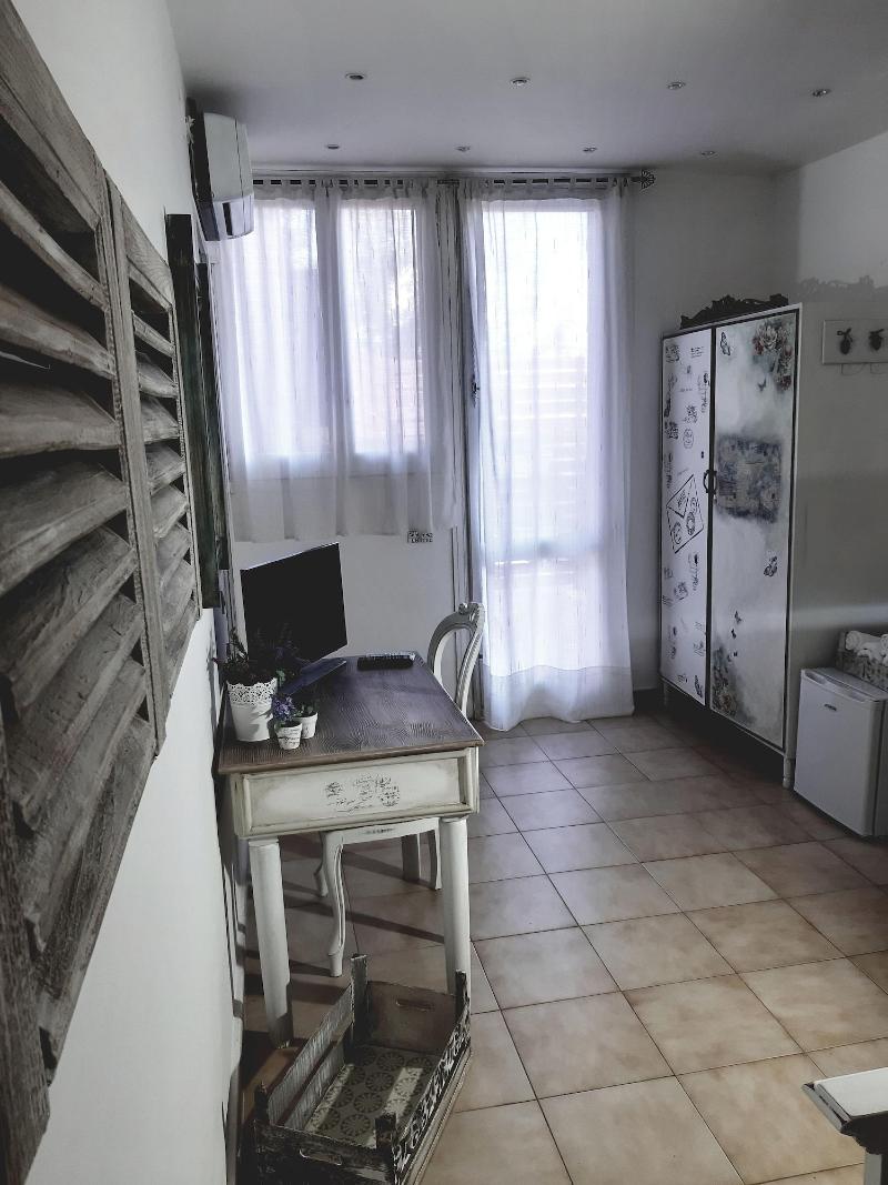 Grotta Dei Puntali image