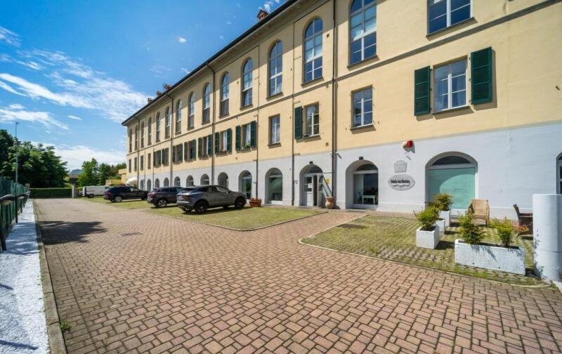 Bluelake Inn Ostello image