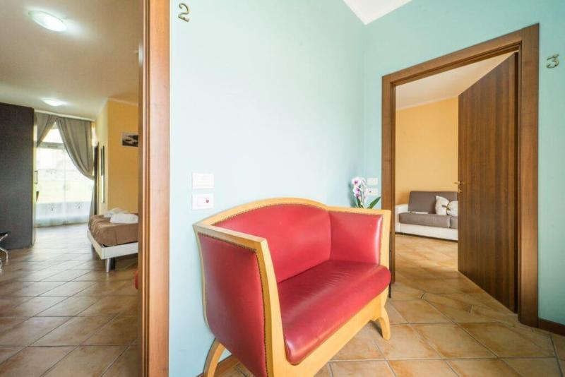 Bluelake Inn Ostello image