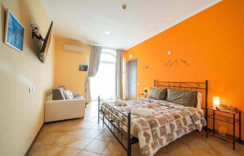 Bluelake Inn Ostello image