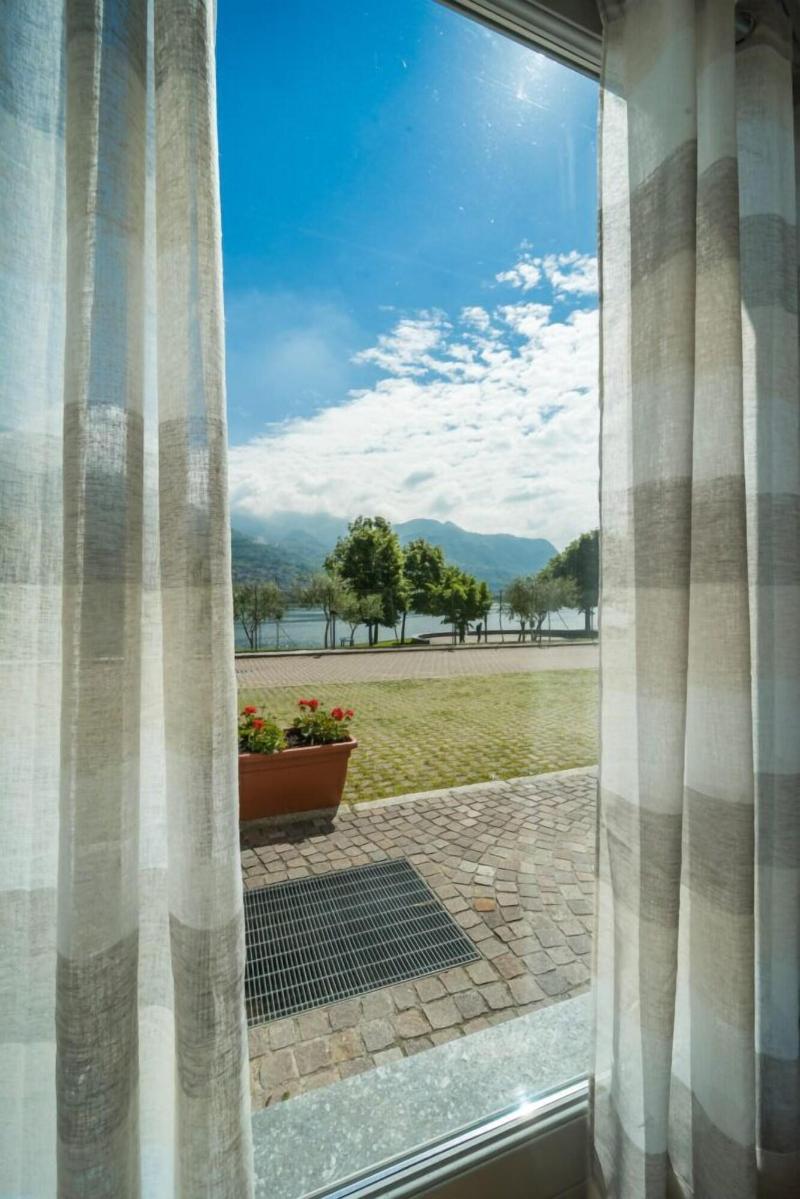 Bluelake Inn Ostello image