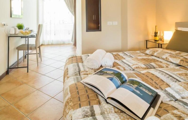 Bluelake Inn Ostello image