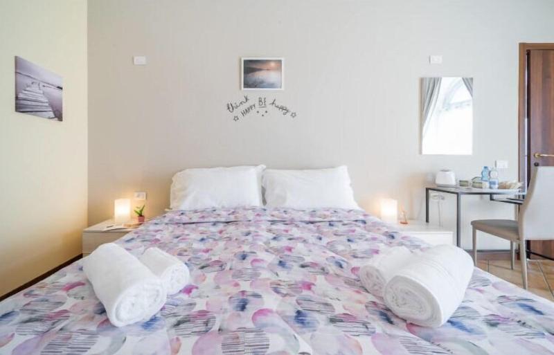 Bluelake Inn Ostello image