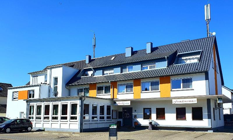 Hotel Zum Rosengarten image