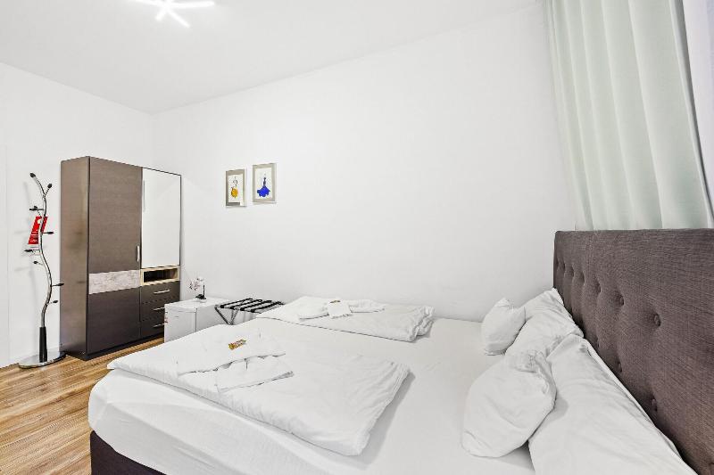 Hotel Phoenix image