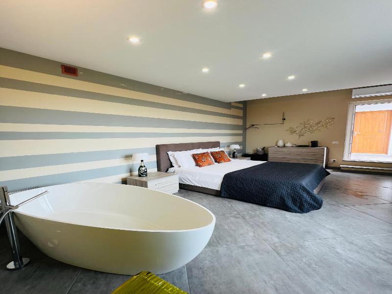 Viverone Lake Rooms image