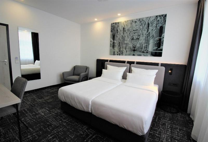 Libarty Hotels image